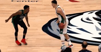 开云平台-东契奇再演三分绝杀!铂金复出完美表现功不可没