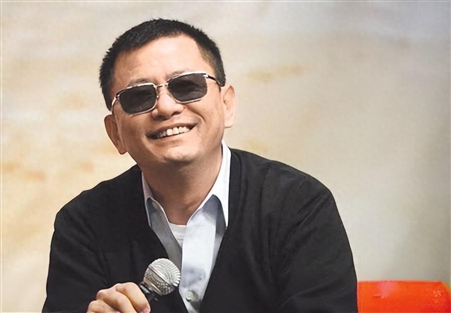 开云平台-陪玩陪睡不够！集体开嫖、舔手指、目无王法，阴暗面彻底藏不住了